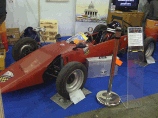 Formula Monza 875 stationn sur les cales TyreGuard